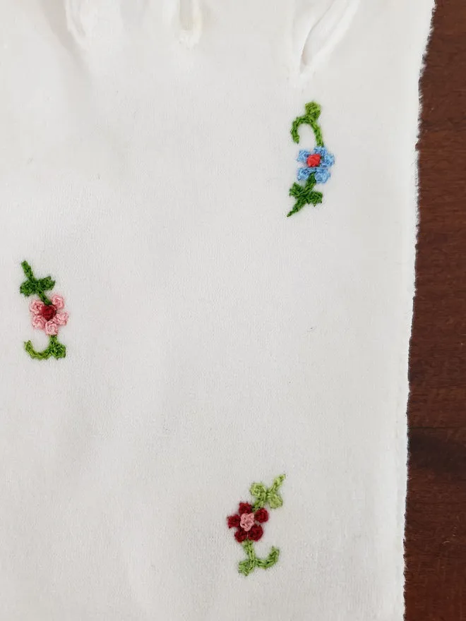 50s Little Girl's Gloves with Floral Embroidery