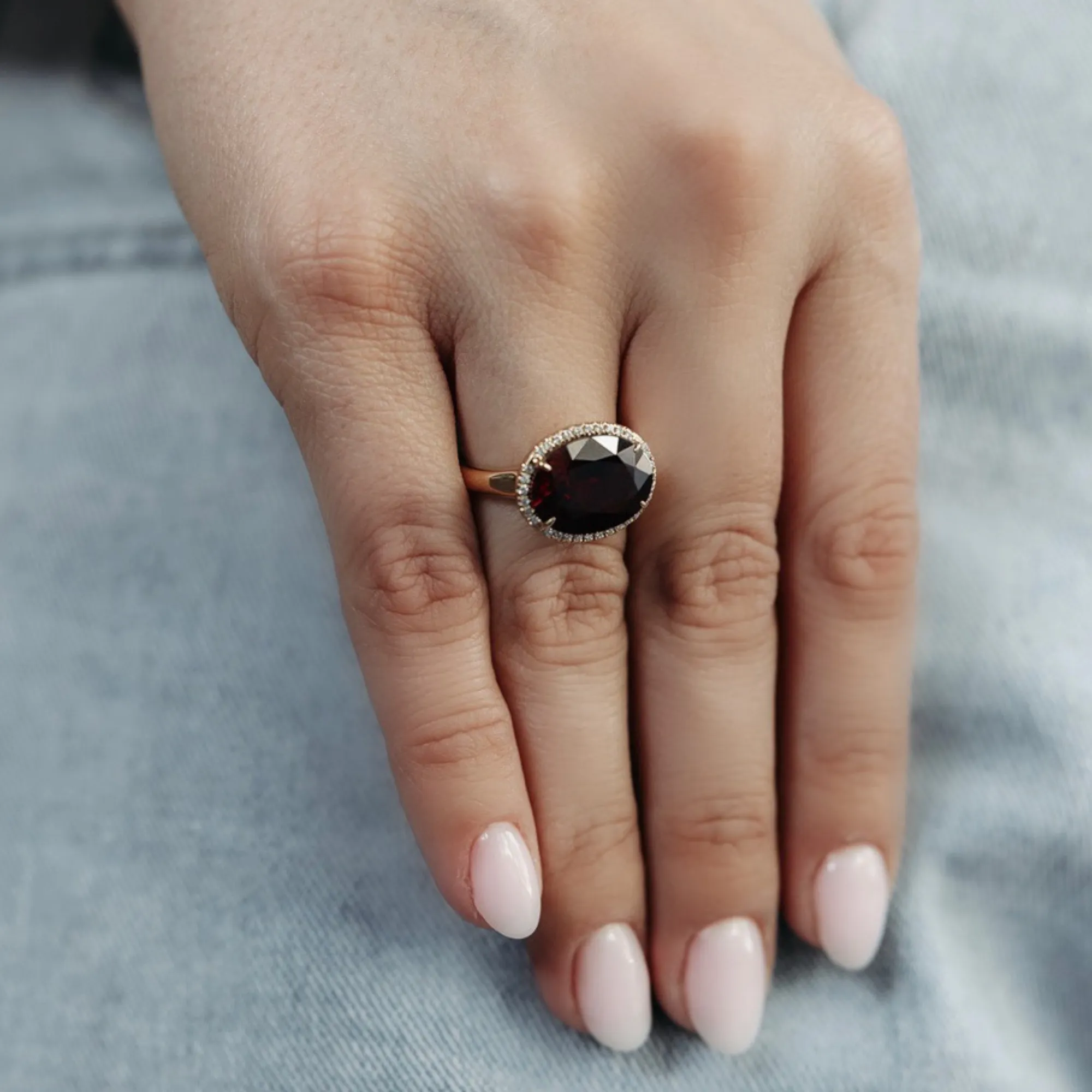 8.84CT Garnet & Diamond Ring