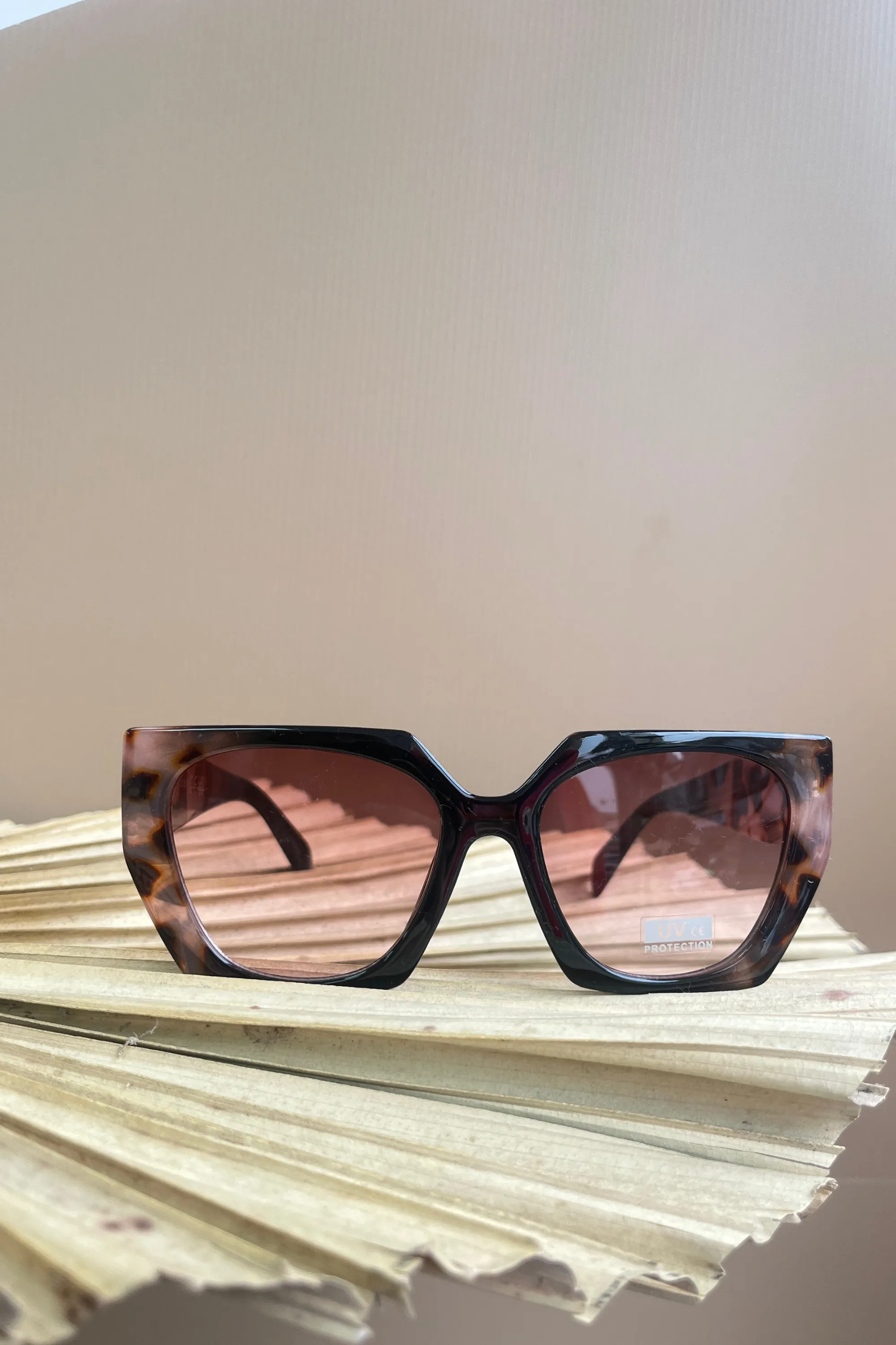 Big frame square sunglasses