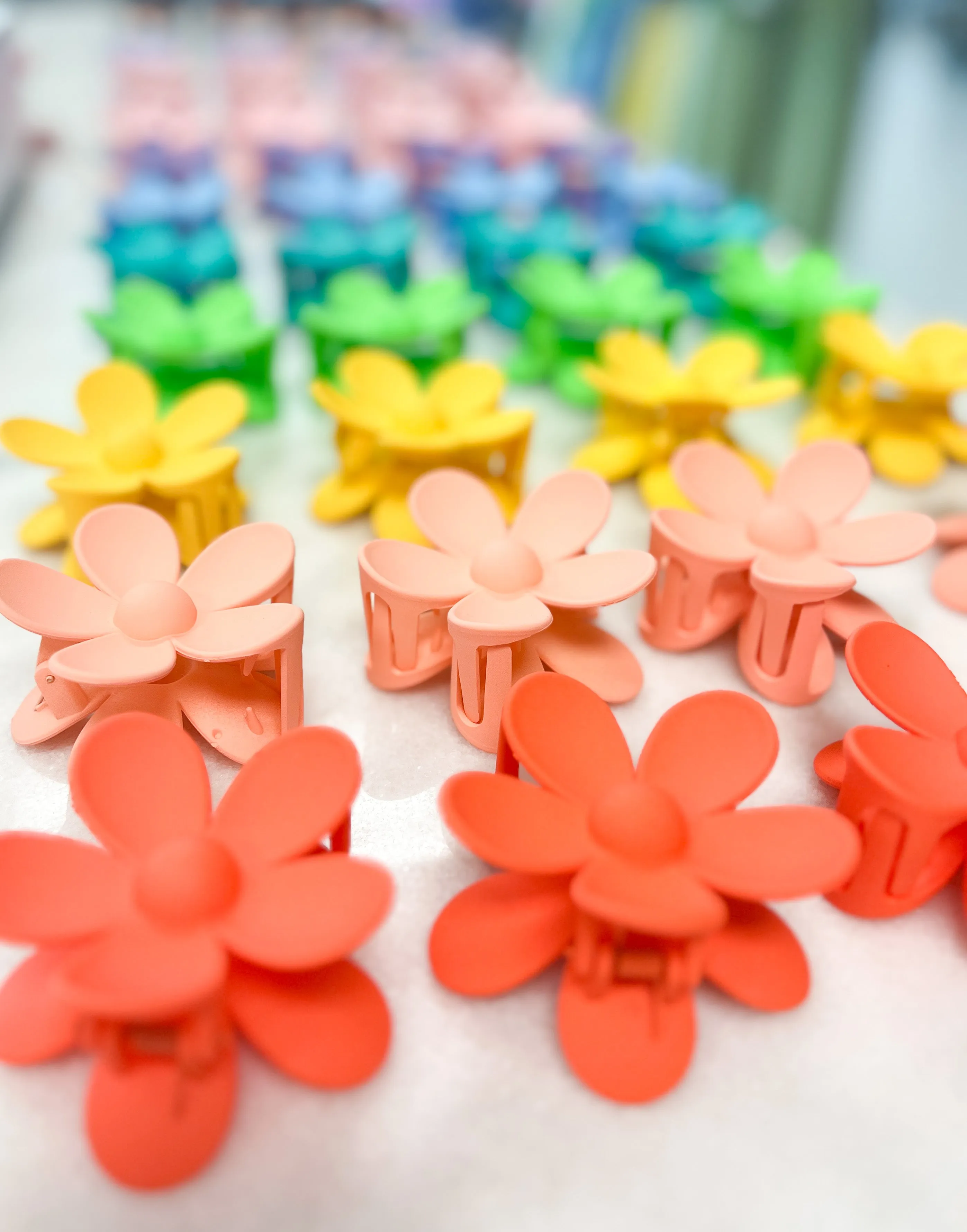 Daisy Hair Clips// 18 Colors