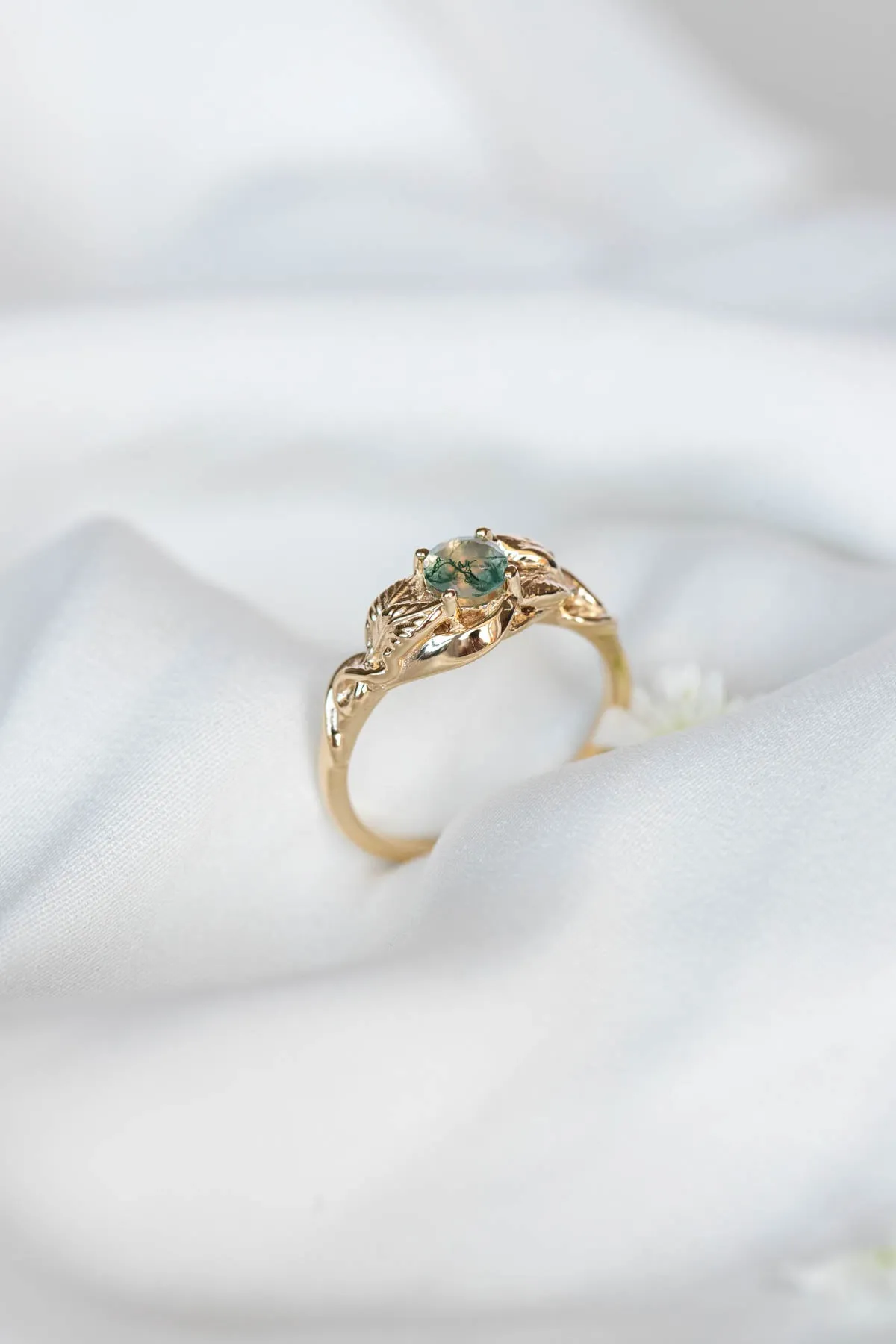 Delicate engagement ring with unique moss agate / Azalea