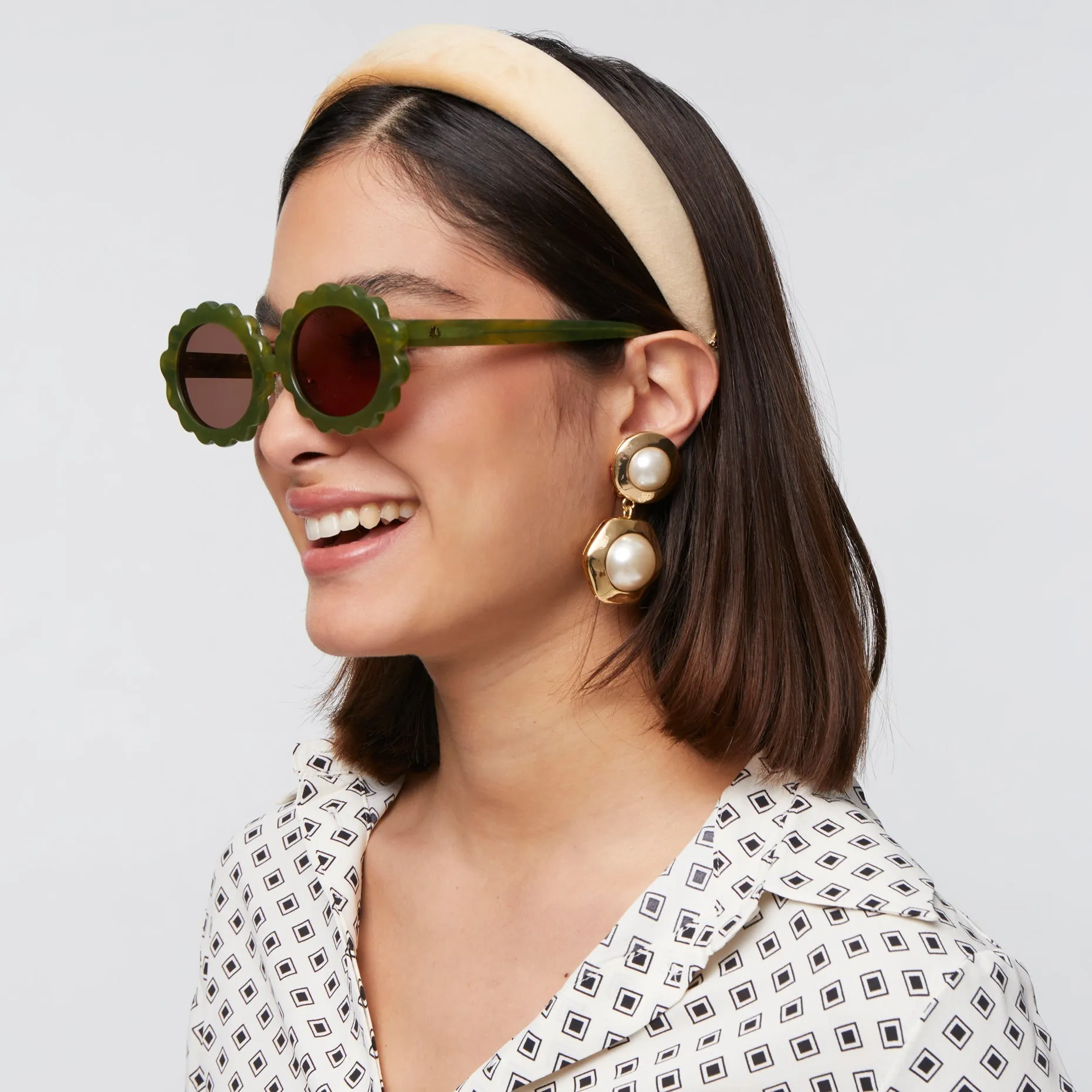 FERN GREEN DAISY OVAL SUNGLASSES