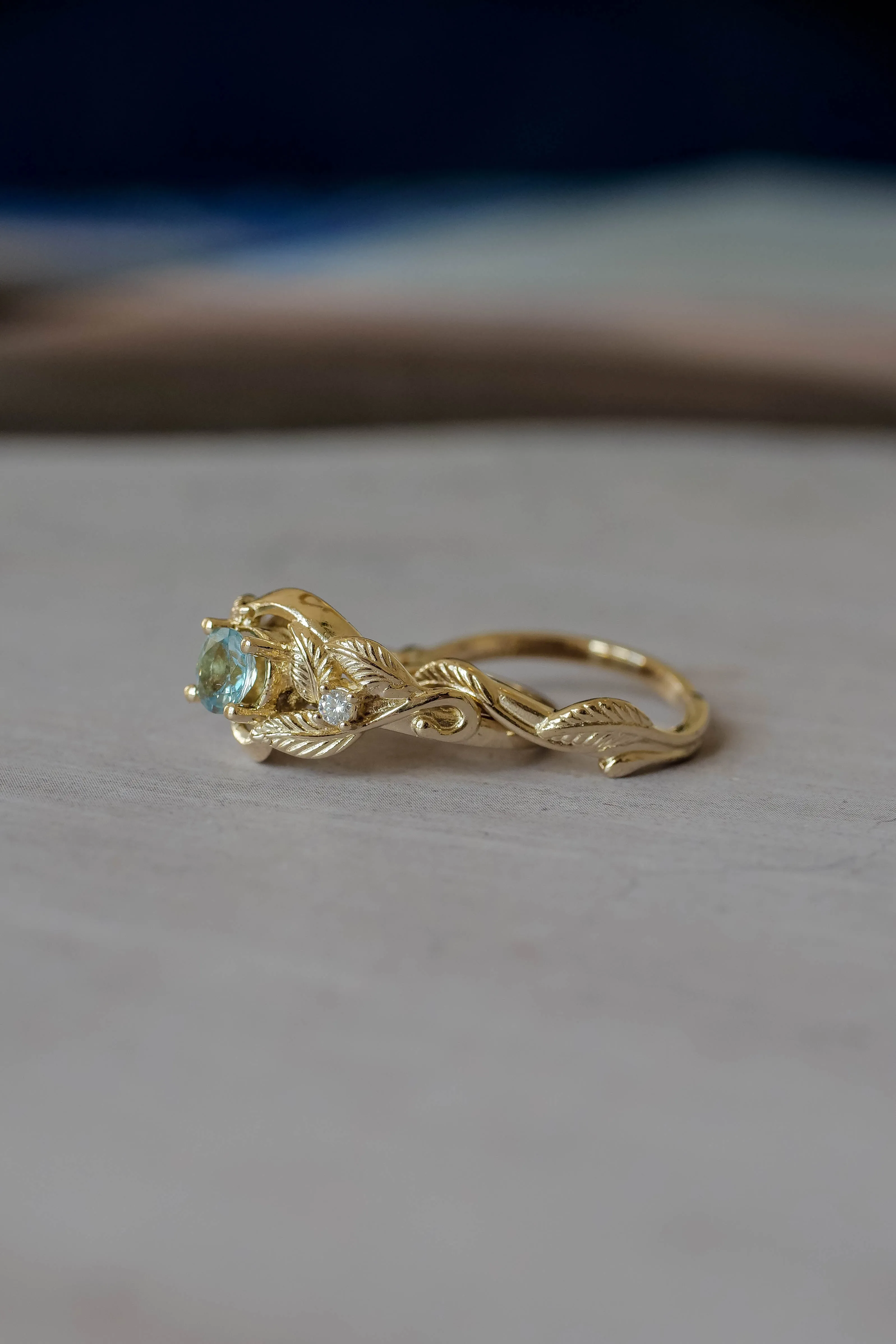 Leaves and vine bridal ring set with aquamarine / Azalea