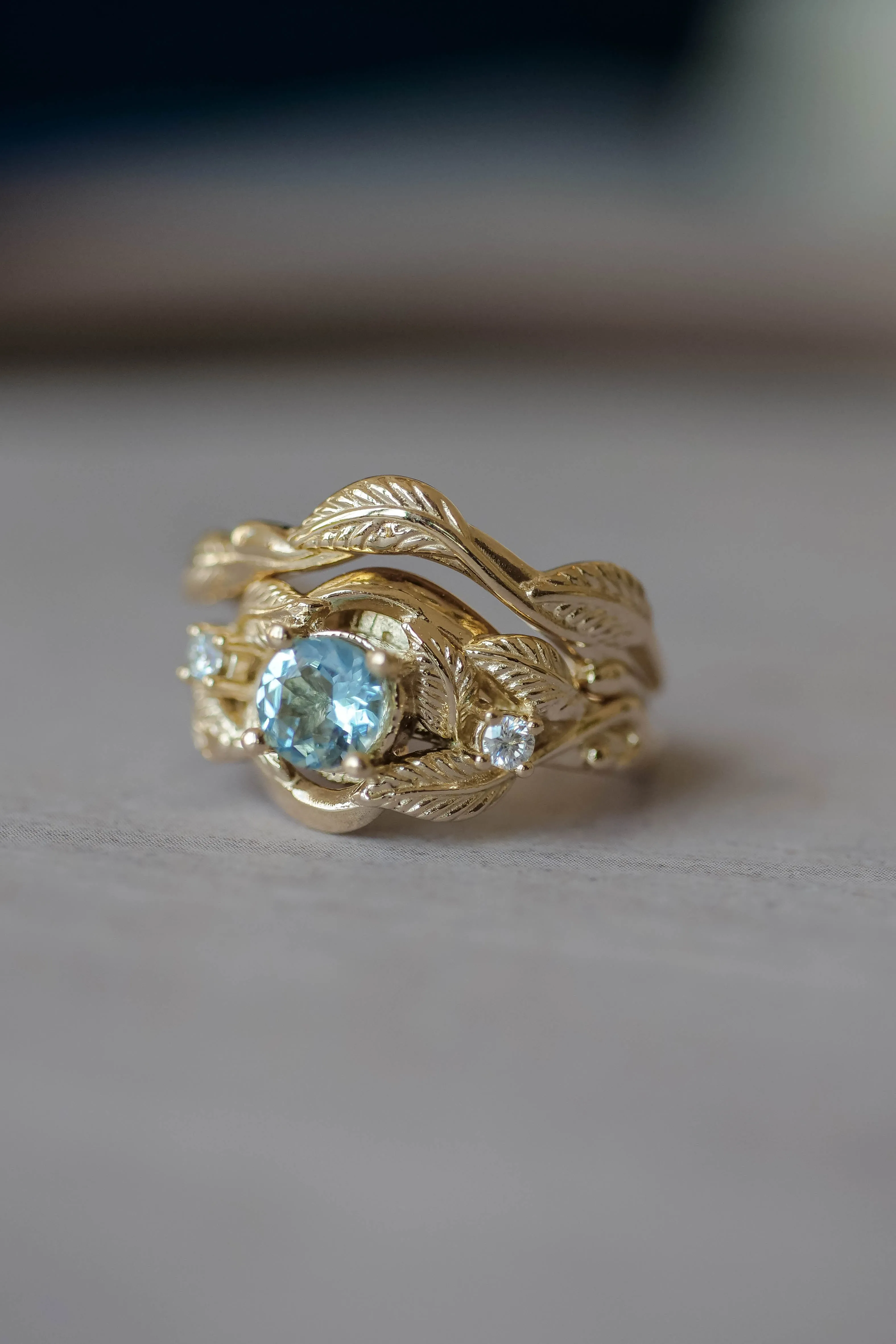 Leaves and vine bridal ring set with aquamarine / Azalea