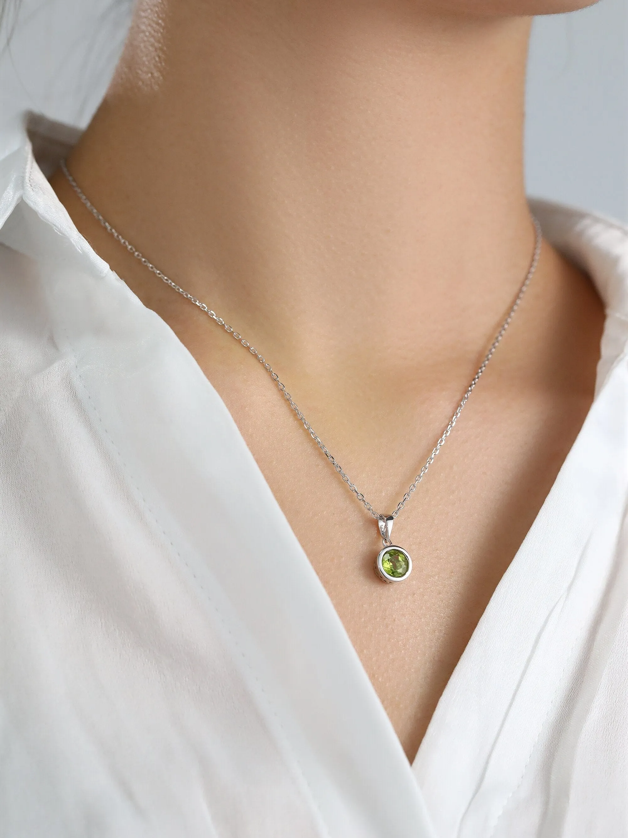 Natural Peridot Bezel Setting Pendant Necklace