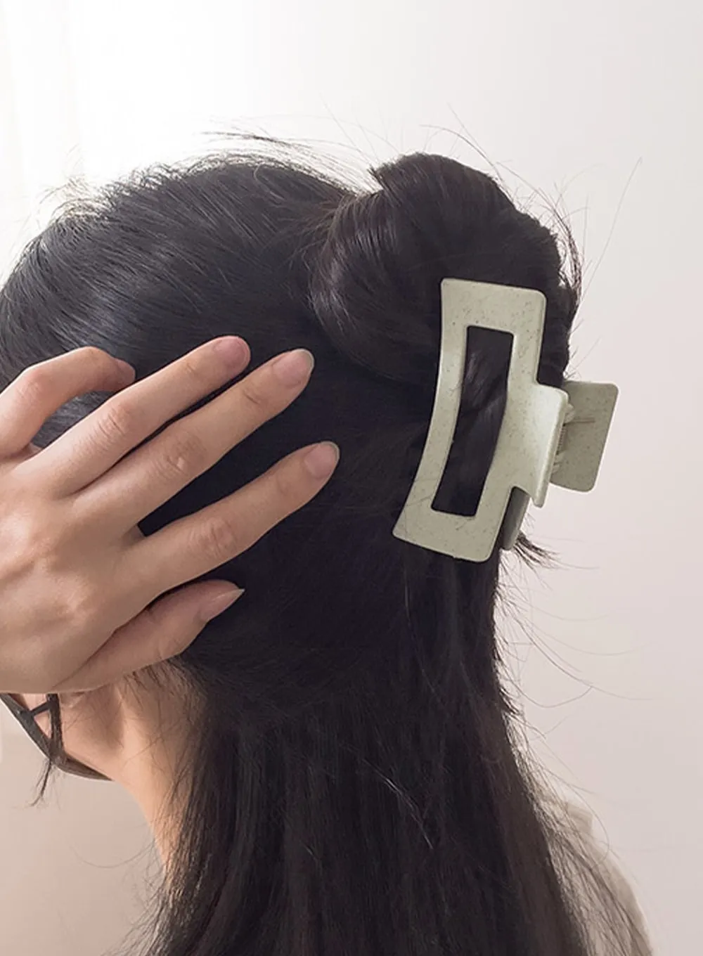 Square Claw Hair Clip IO12